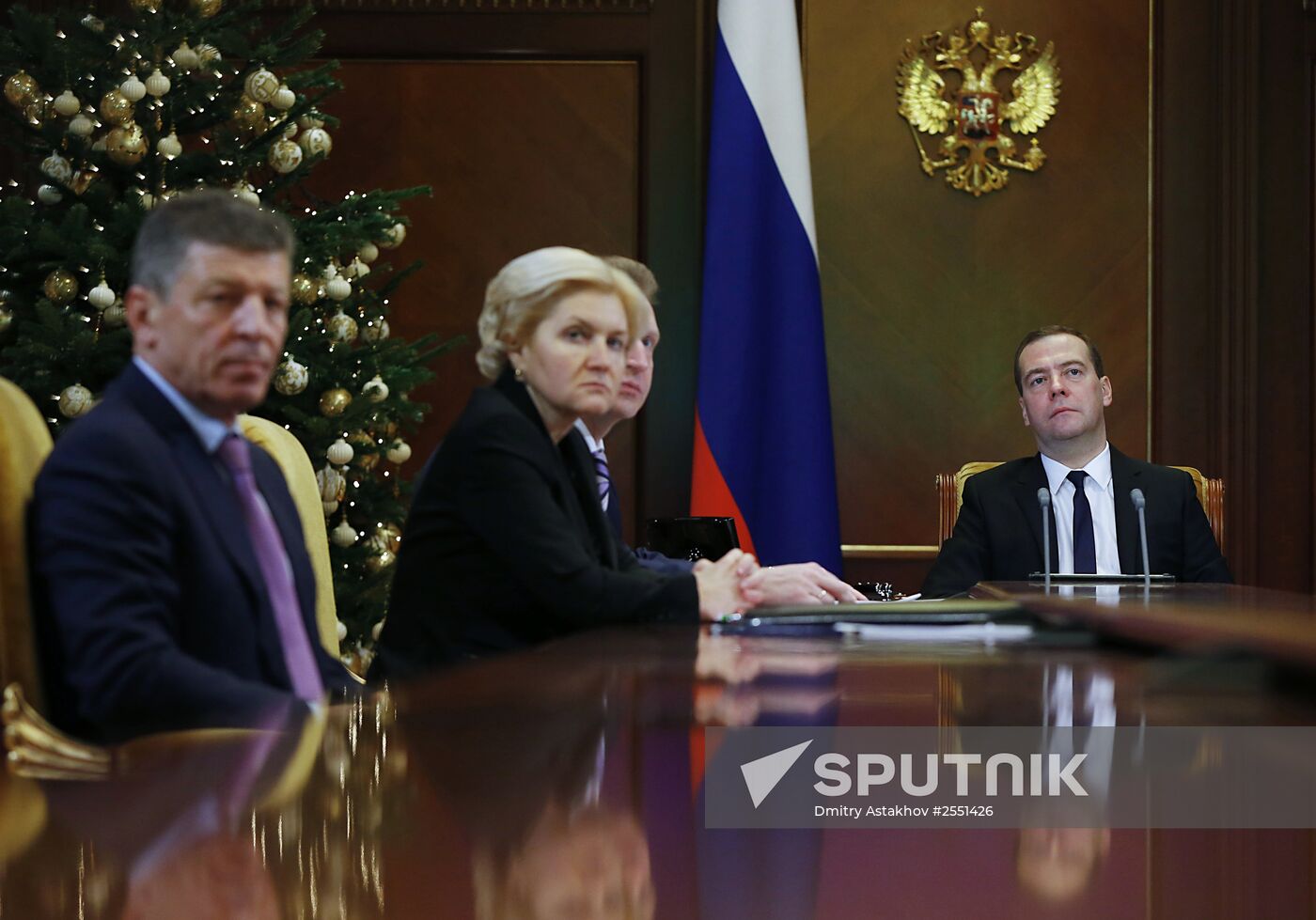 Dmitry Medvedev chairs meeting with his deputies