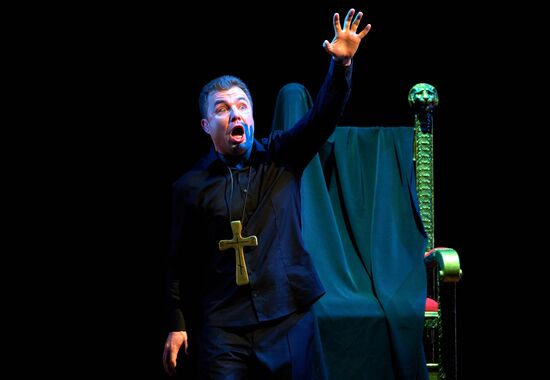 Dress rehearsal of "Tsar Boris" opera