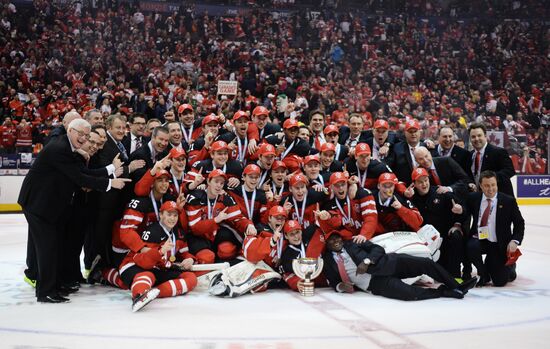 Ice Hockey World Junior Championships. Canada vs. Russia