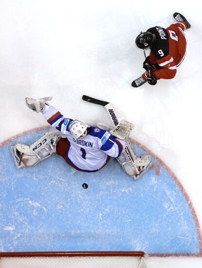 Ice Hockey World Junior Championships. Canada vs. Russia