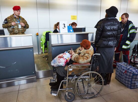 Poland evacuates ethnic Poles from Donbass