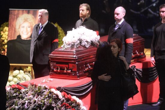 Bidding farewell to opera singer Elena Obraztsova