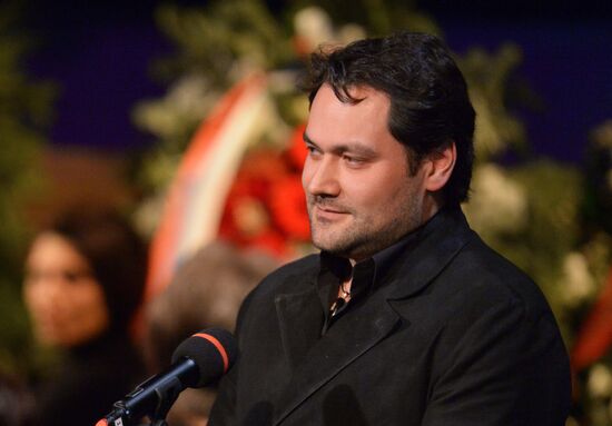 Bidding farewell to opera singer Elena Obraztsova