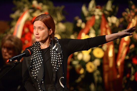 Bidding farewell to opera singer Elena Obraztsova