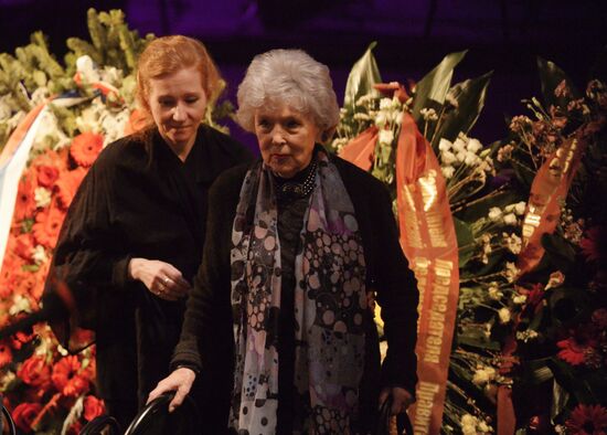 Bidding farewell to opera singer Elena Obraztsova