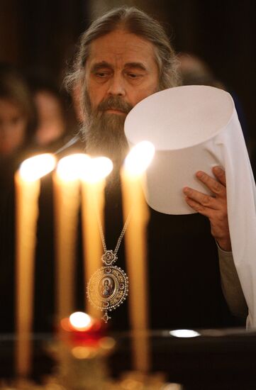 Memorial service for singer Yelena Obraztsova