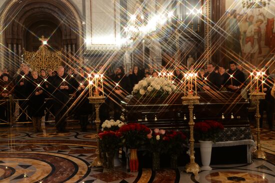 Memorial service for singer Yelena Obraztsova
