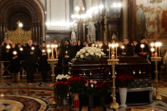 Memorial service for singer Yelena Obraztsova