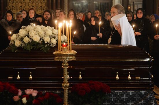 Memorial service for singer Yelena Obraztsova
