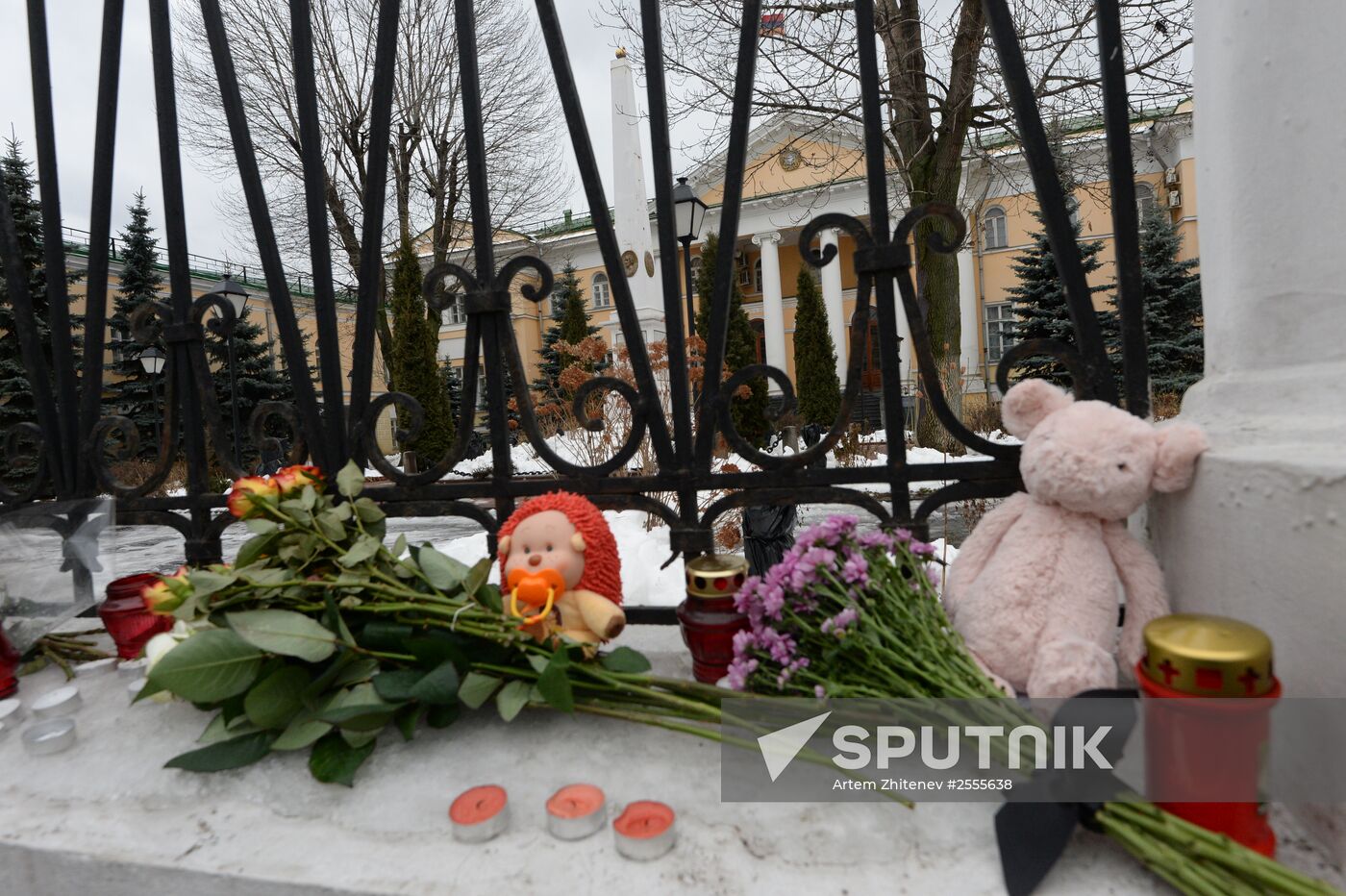 Flowers and candles outside Armenian Embassy in Moscow in connection with Gyumri tragedy