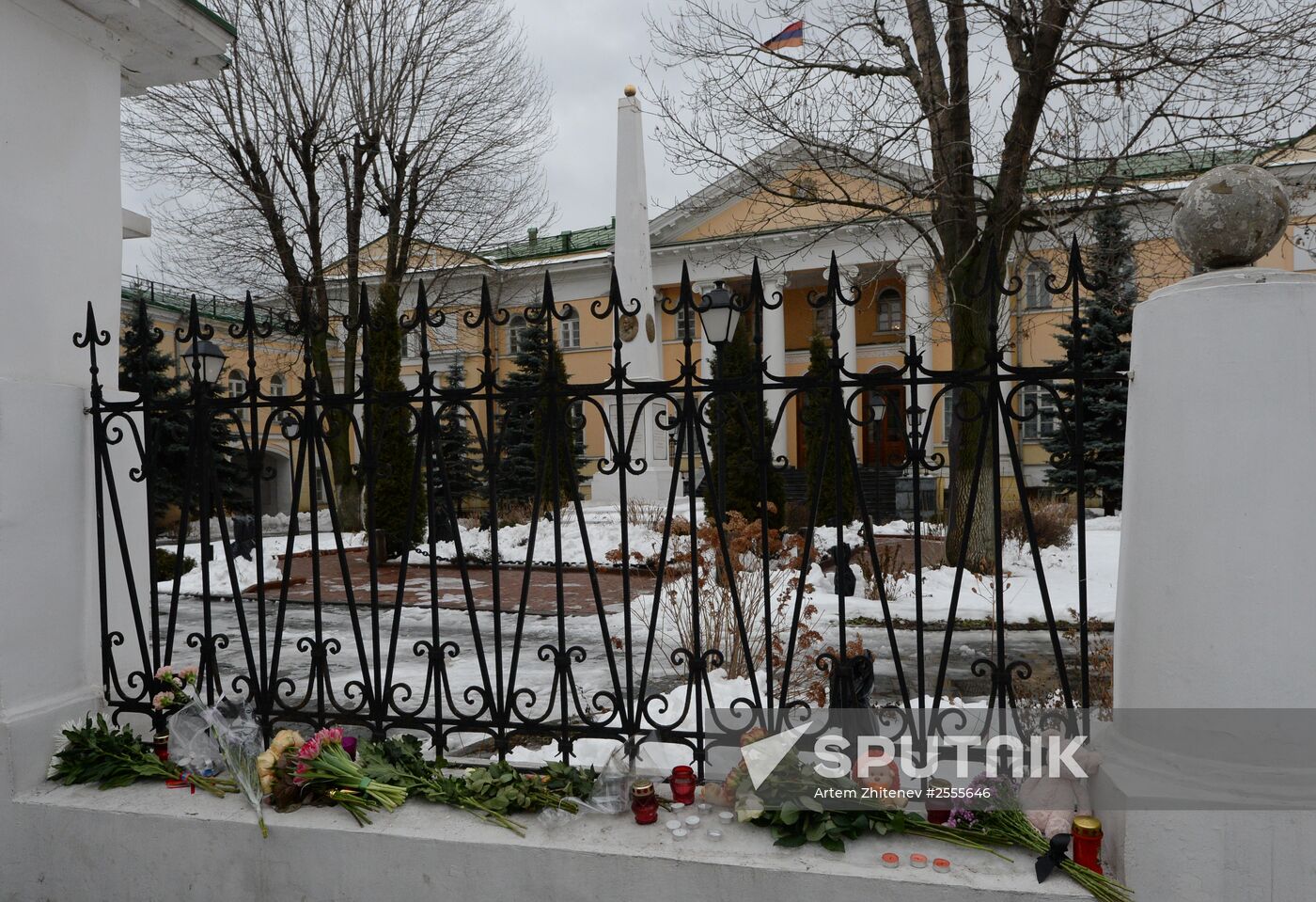 Flowers and candles outside Armenian Embassy in Moscow in connection with Gyumri tragedy