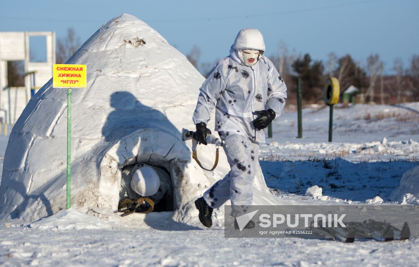 Training of cadets in the Arctic division DVVKU