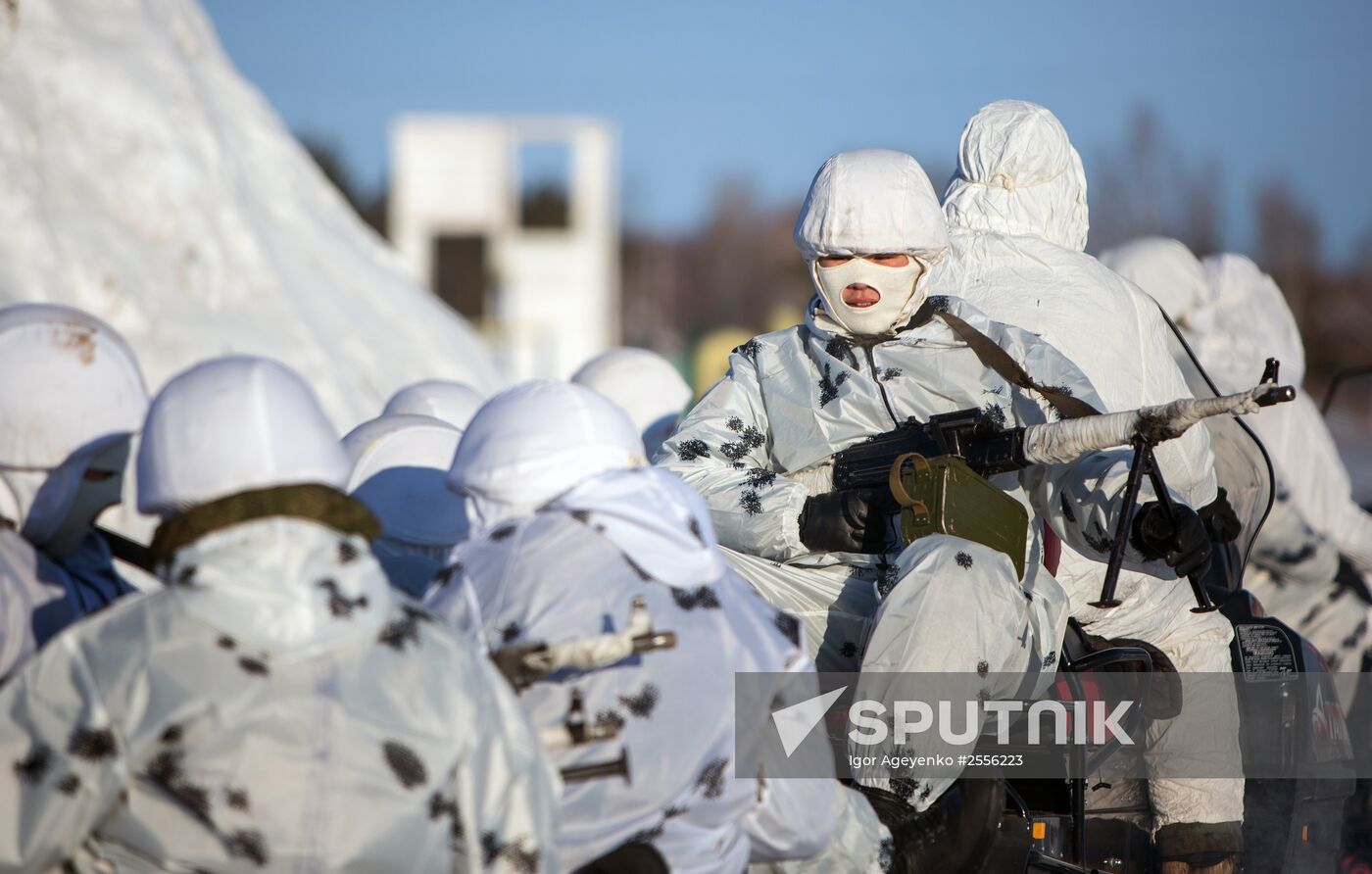 Training of cadets in the Arctic division DVVKU