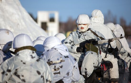 Training of cadets in the Arctic division DVVKU
