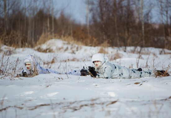 Training of cadets in the Arctic division DVVKU