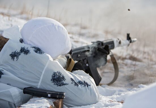 Training of cadets in the Arctic division DVVKU