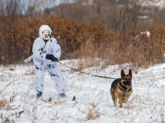 Training of cadets in the Arctic division DVVKU