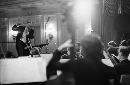 Conductor Howard Hanson