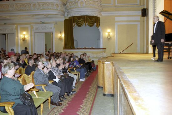 Pianist Vladimir Krainev