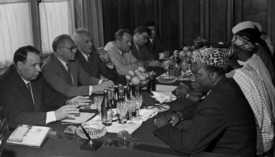 Modibo Keita meets with Vladimir Novikov