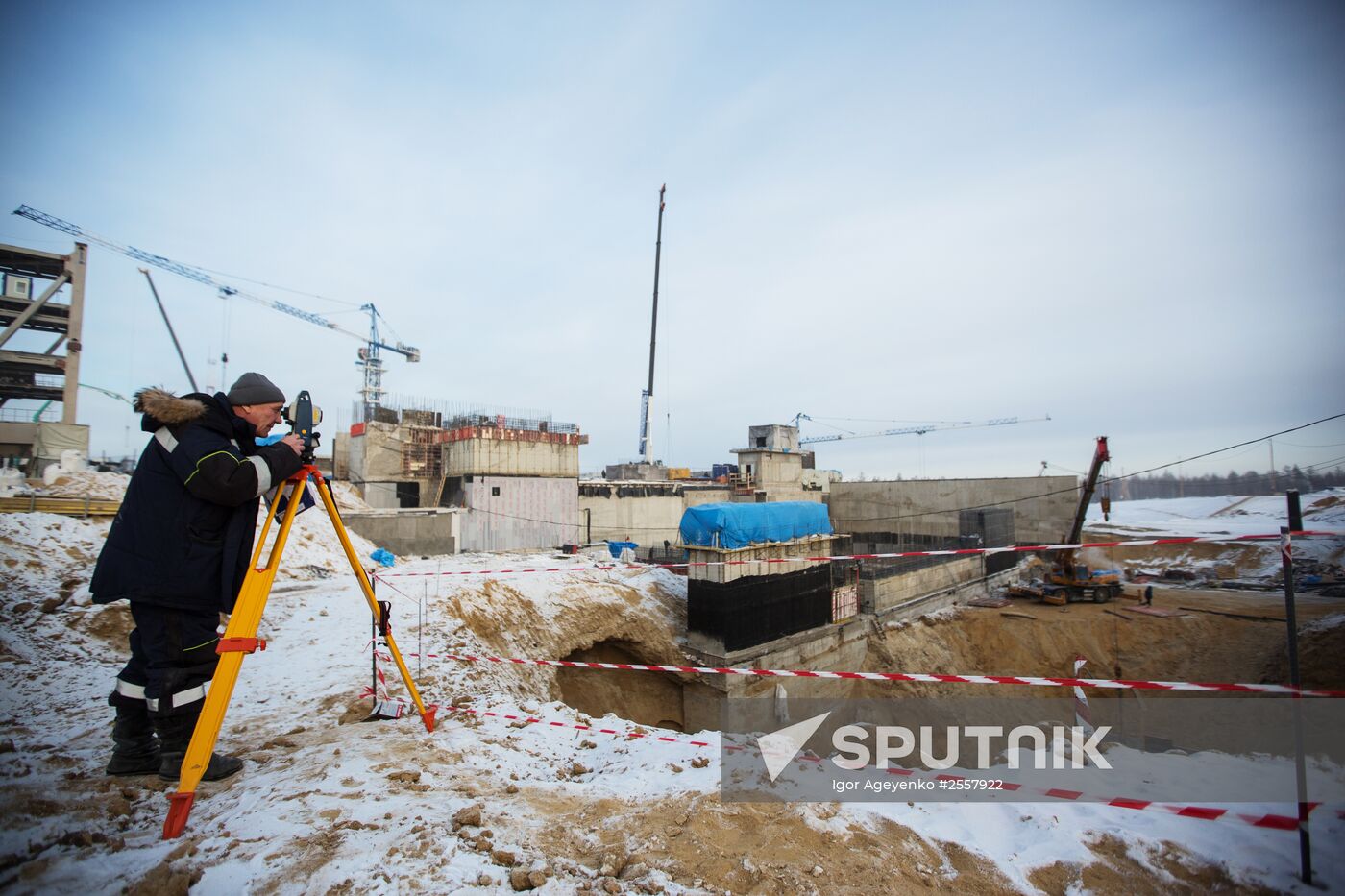 Alexander Volosov visits Vostochmy space center's construction site