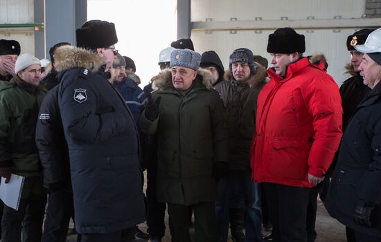 Alexander Volosov visits Vostochmy space center's construction site