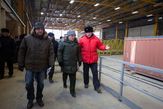 Alexander Volosov visits Vostochmy space center's construction site