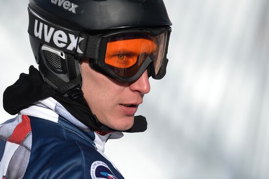 Snowboard. World Championship. Parallel slalom. Training