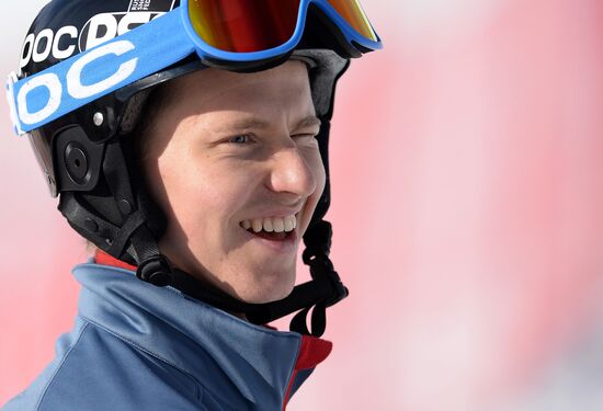 Snowboard. World Championship. Parallel slalom. Training