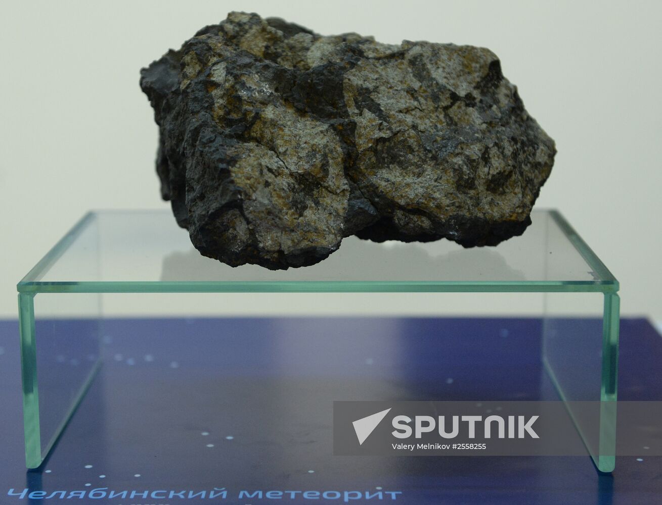 Chelyabinsk meteor on display in Moscow