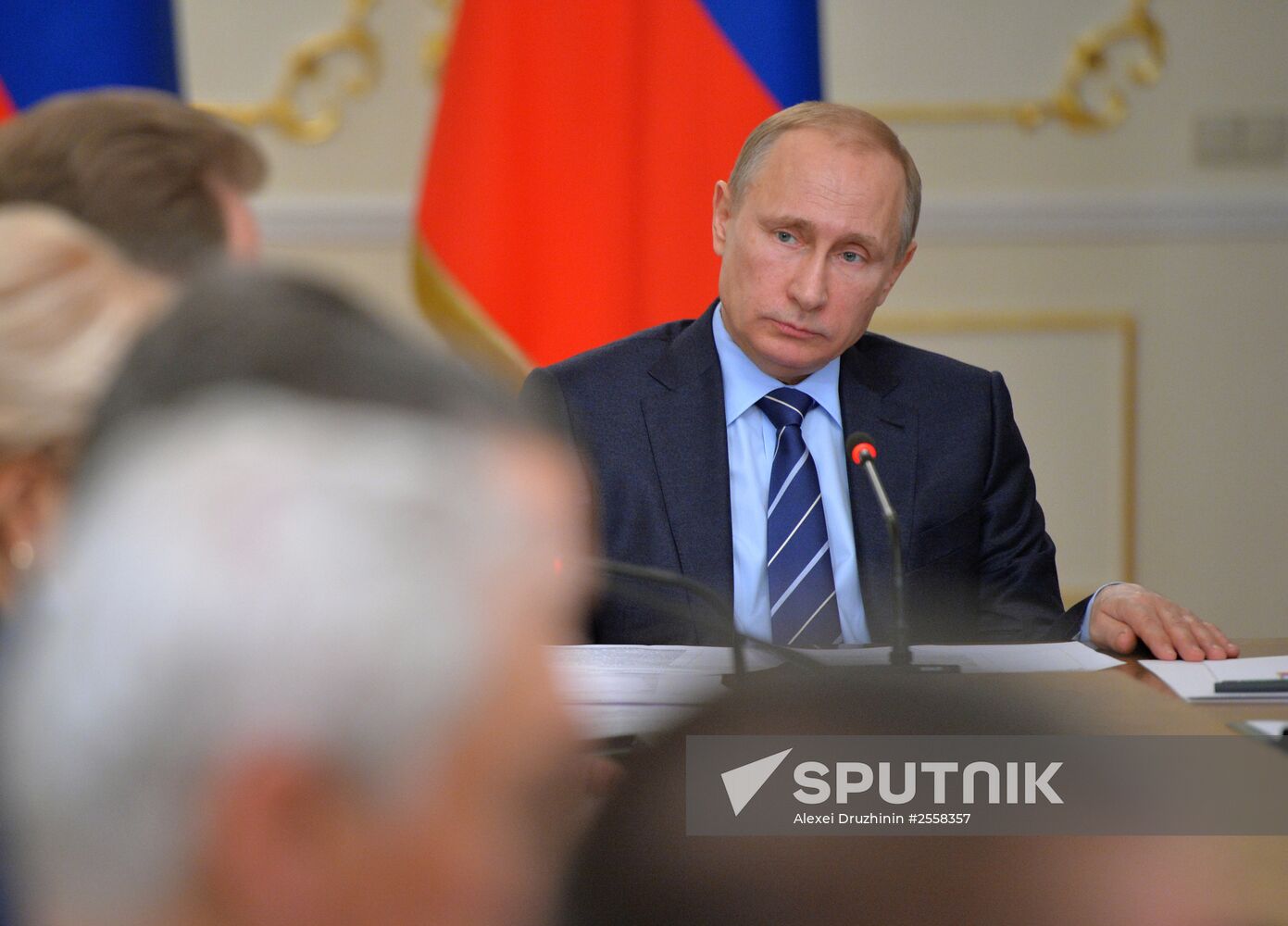 President Vladimir Putin meets with Government members