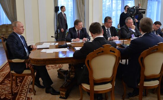 Russian President Vladimir Putin holds meeting with Government members
