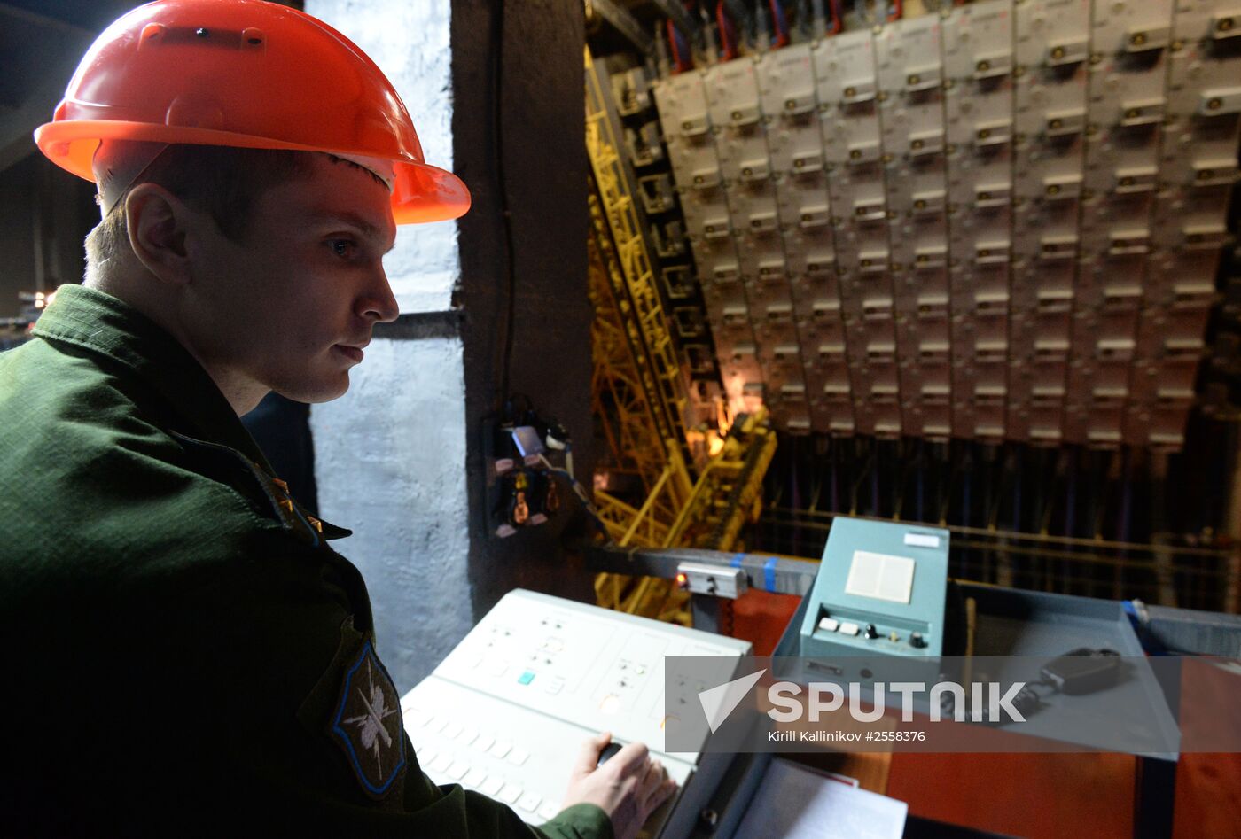 Combat duty officers at the command center of the Don-2-N radar