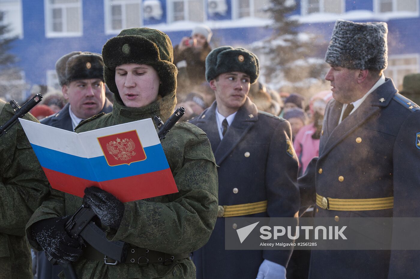 Airborne Force soldiers take their oath of enlistment