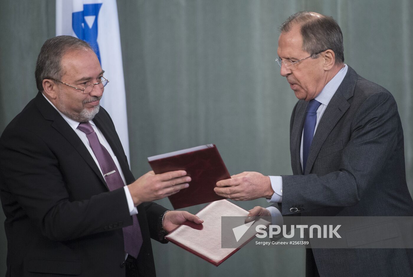 Russian Foreign Minister Sergei Lavrov meets with Avigdor Lieberman