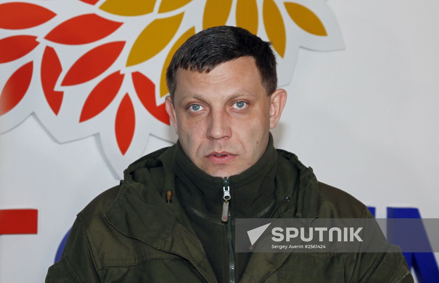 DPR Head Alexander Zakharchenko visits Gorlovka