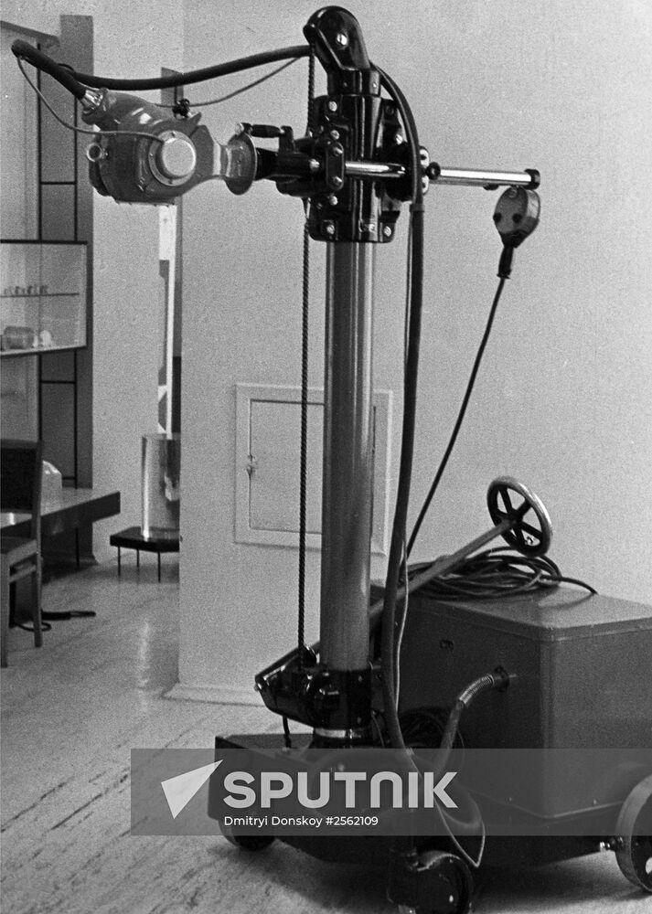 Portable gamma-ray apparatus