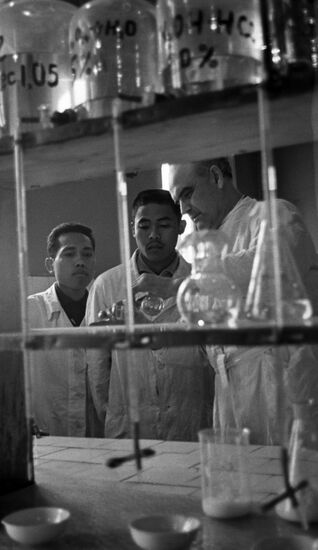 Soviet and Indonesian specialists