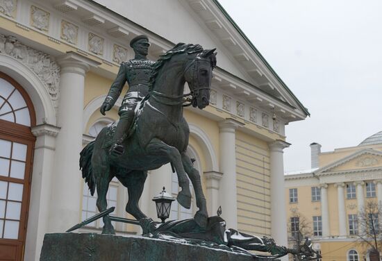 Second monument to Marshal Georgy Zhukov unveiled on Moscow's Manezhnaya Square