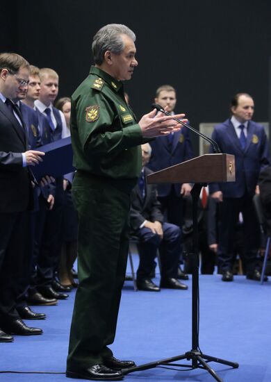 Grekov Studio of Military Artists opens exhibition in Manege