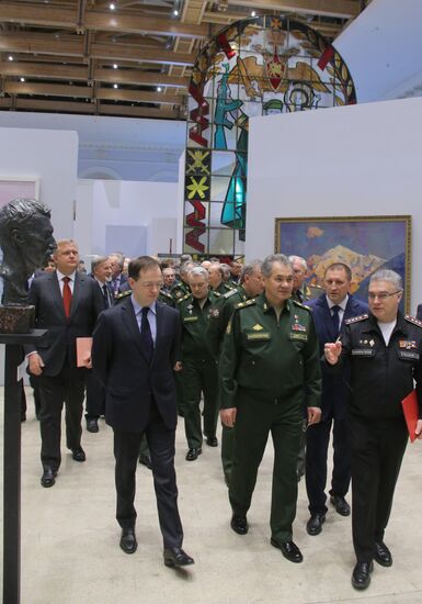 Grekov Studio of Military Artists opens exhibition in Manege
