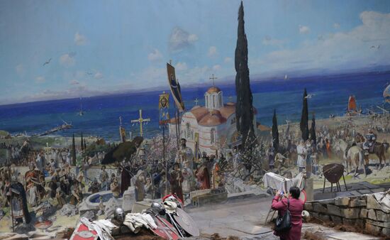 Grekov Studio of Military Artists opens exhibition in Manege