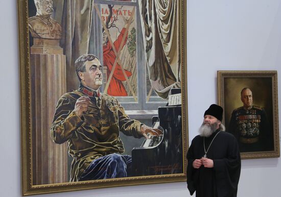 Grekov Studio of Military Artists opens exhibition in Manege