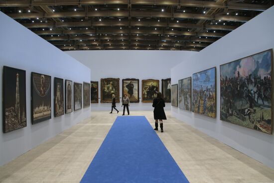 Grekov Studio of Military Artists opens exhibition in Manege