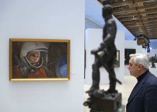 Grekov Studio of Military Artists opens exhibition in Manege