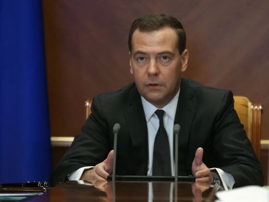 Prime Minister Dmitry Medvedev holds meeting on stable economic development and social stability in 2015