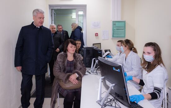 Mayor Sobyanin visits new integrated migration center