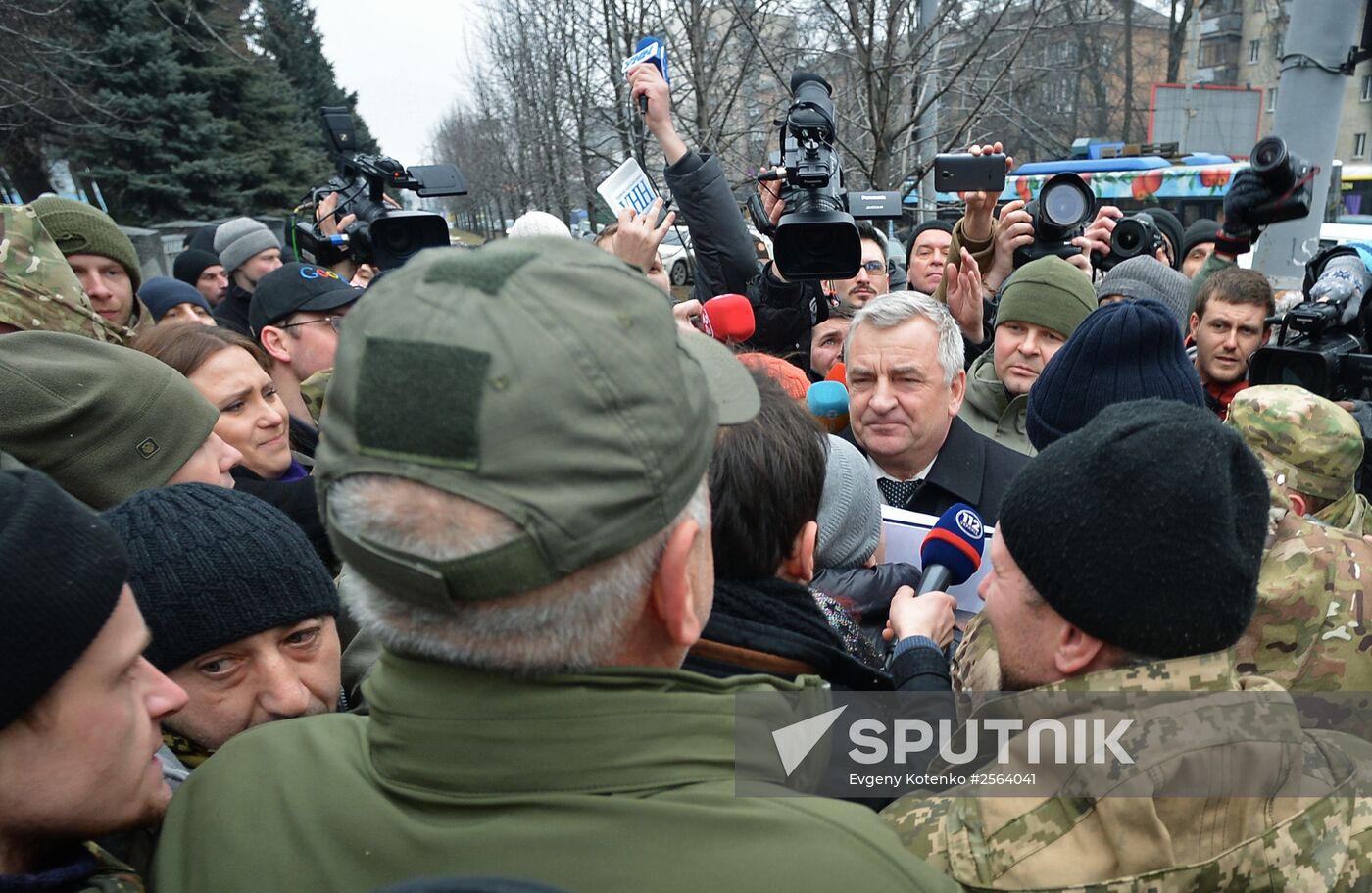 Aidar Battalion rallies outside Ukraine's Defense Ministry