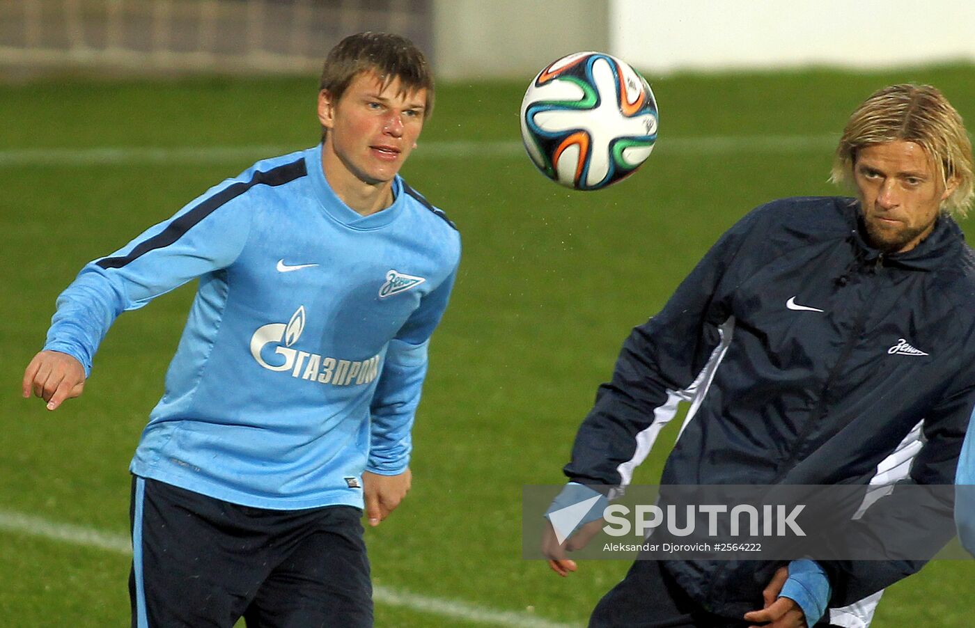 Football. Zenit in training