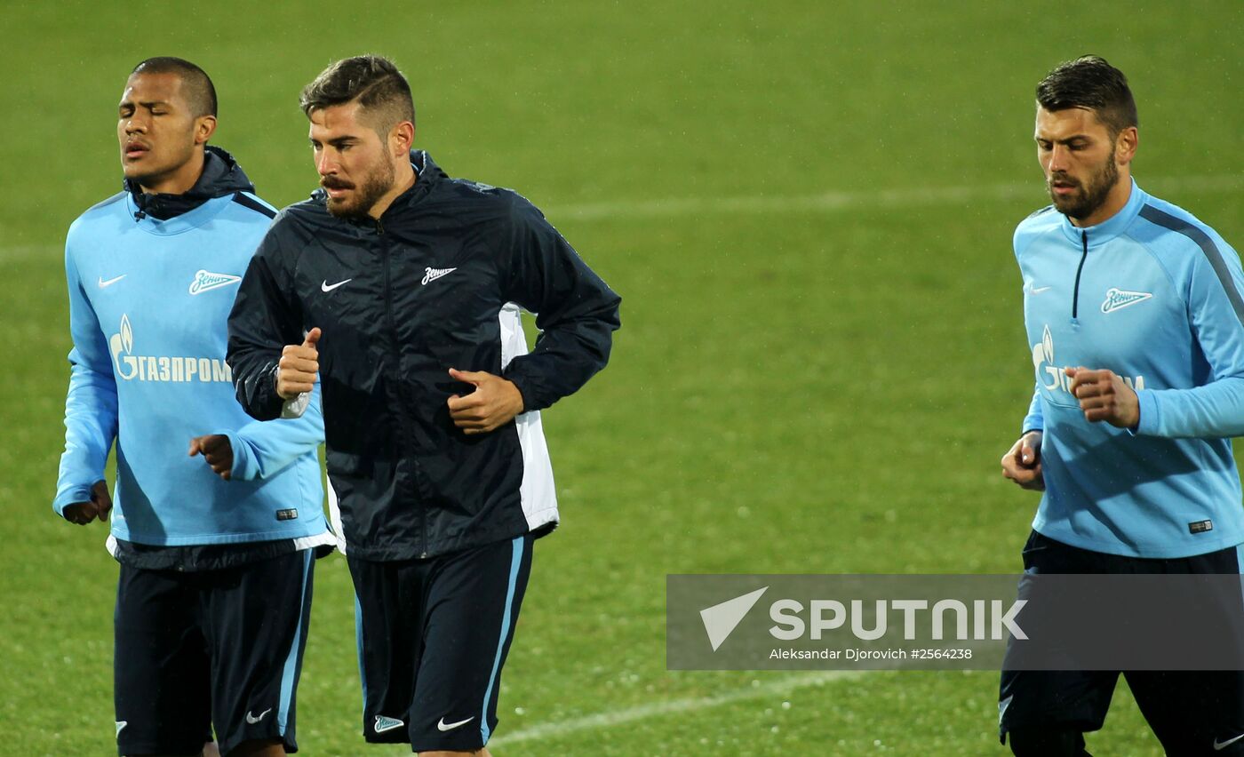 Football. Zenit in training